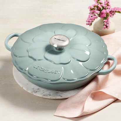 典藏琺瑯鑄鐵淺底鍋 26cm (輕荷花妍/海洋之花-鋼頭-內鍋白) image number 6