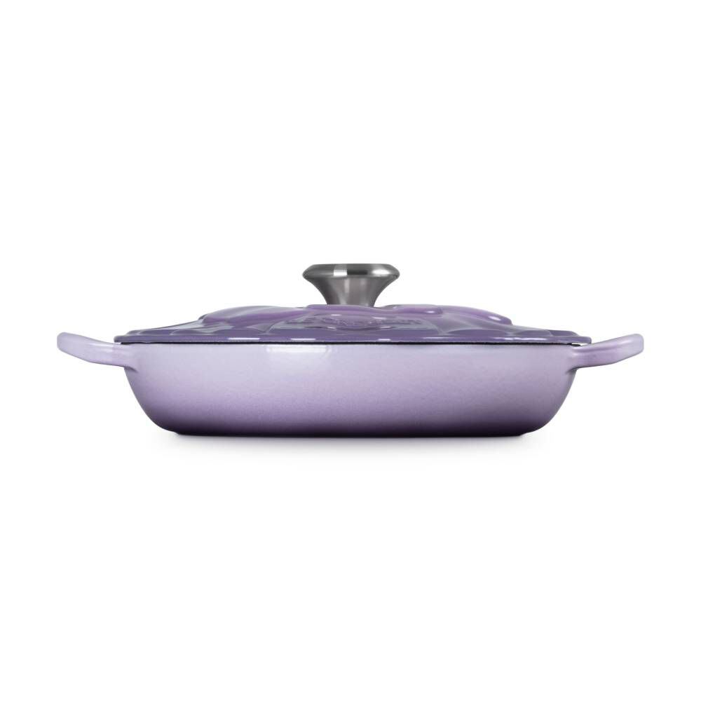 LE CREUSET 花型鍋 パープル 典藏琺瑯鑄鐵淺底鍋26cm (輕荷花妍/藍鈴紫-鋼頭-內鍋白) 511