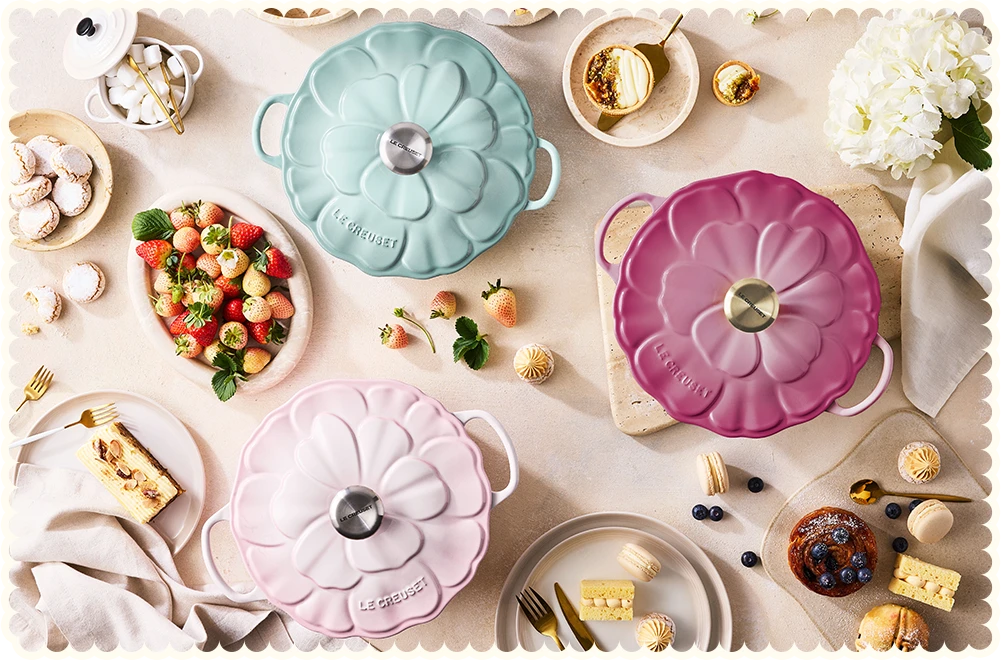 LE CREUSET 以清新輕盈的花卉輪廓為設計主題妝點餐桌