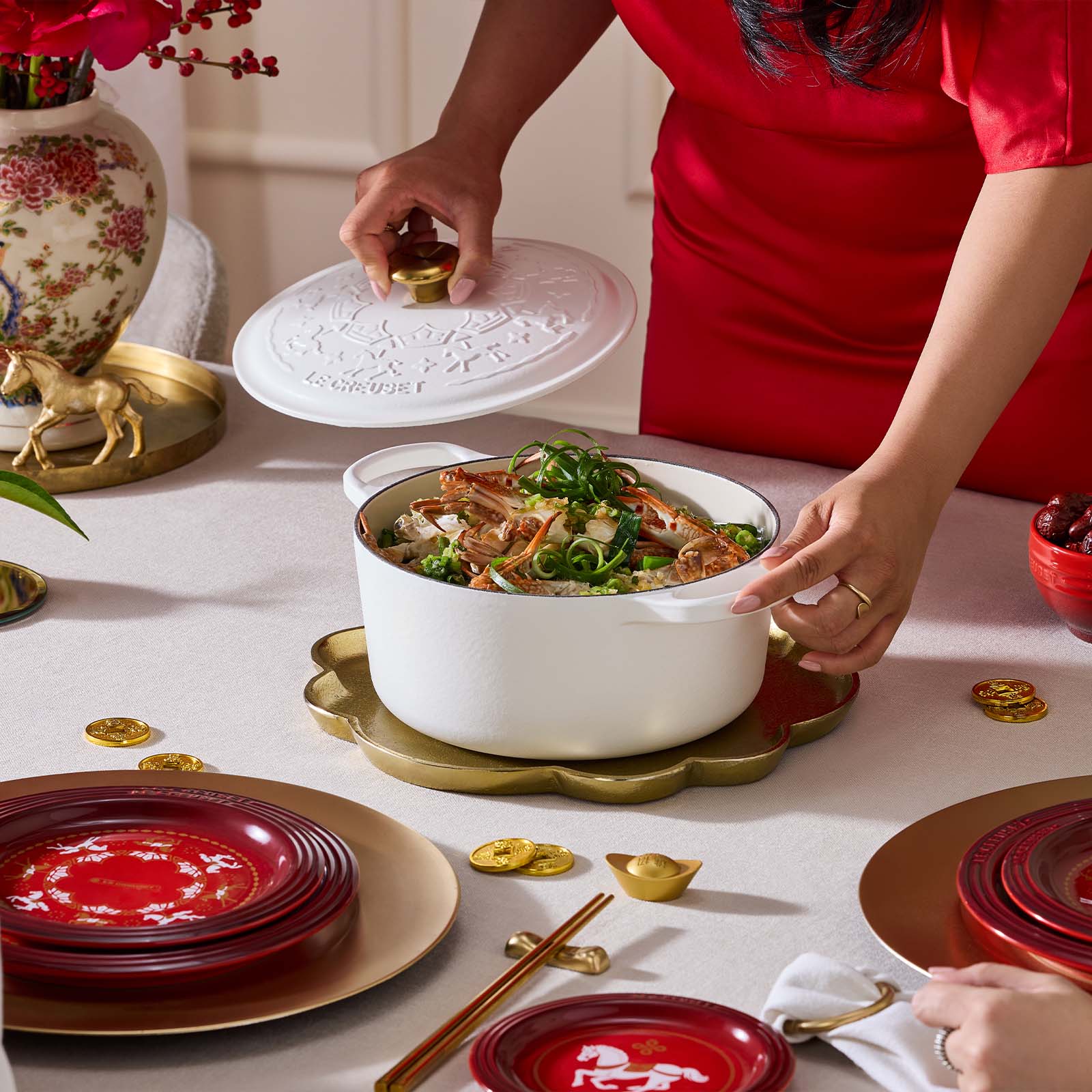 旋轉木馬系列琺瑯鑄鐵圓鍋22cm (棉花白-金頭-內鍋白) image number 6