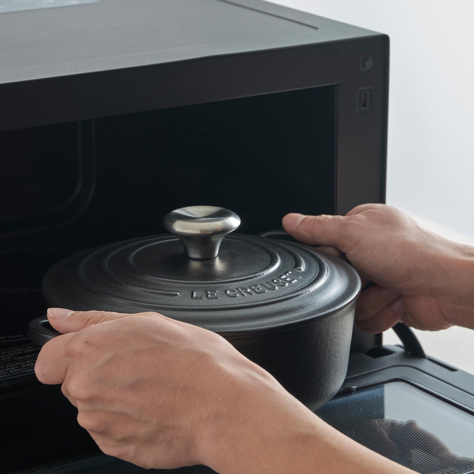 典藏琺瑯鑄鐵圓形燉鍋 image number 9