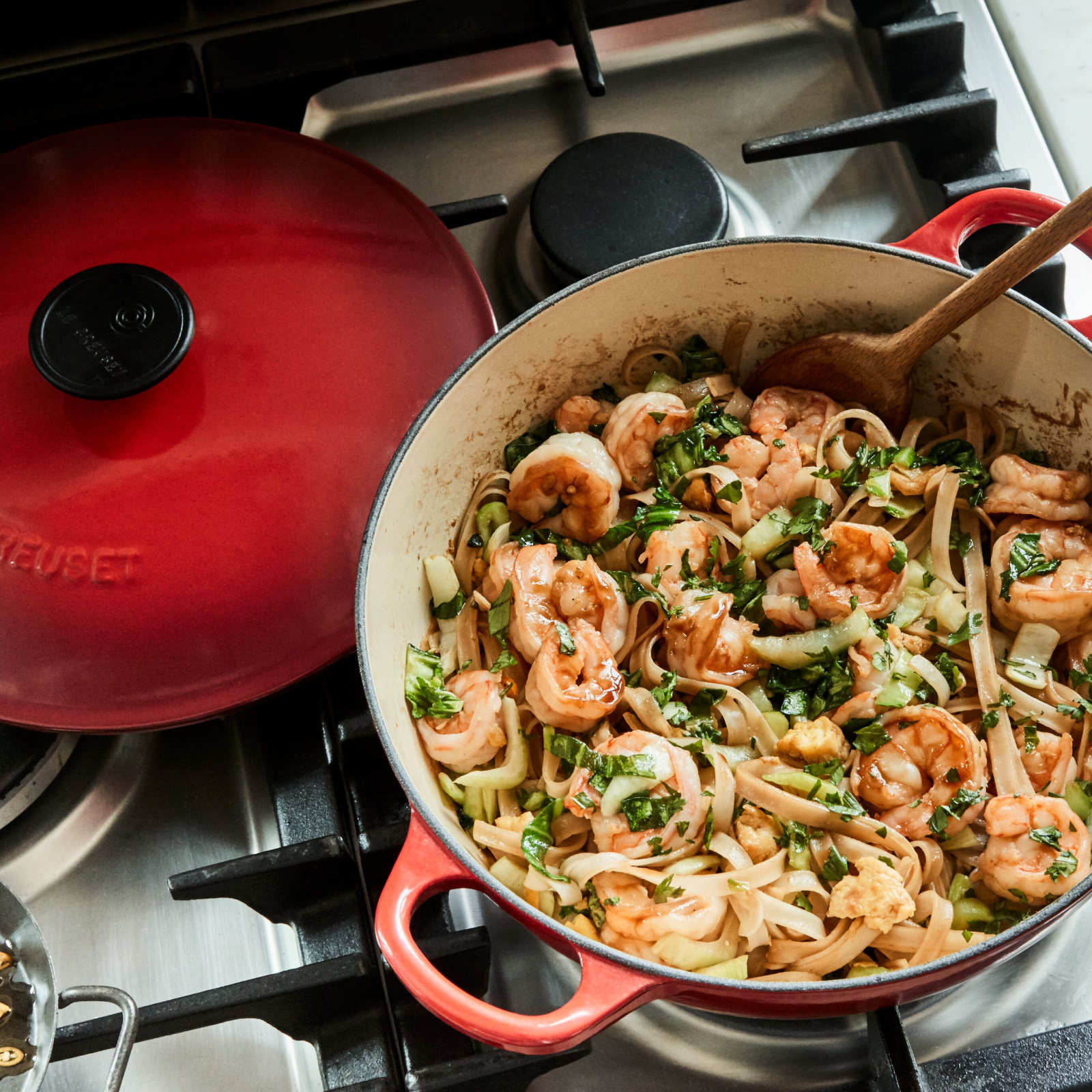 琺瑯鑄鐵媽咪鍋(電木頭-內鍋黑) image number 5