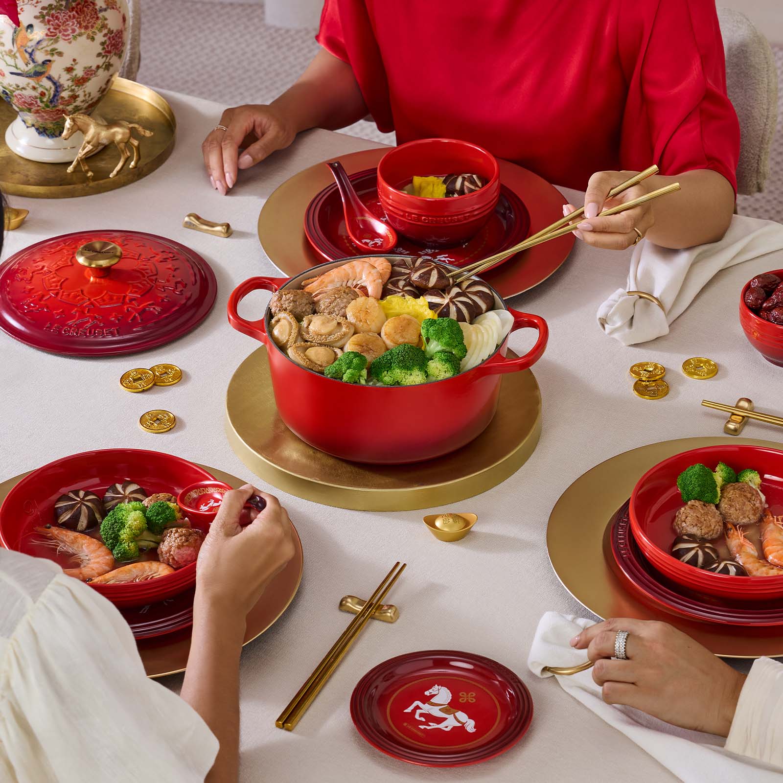 旋轉木馬系列琺瑯鑄鐵圓鍋22cm (棉花白-金頭-內鍋白) image number 6